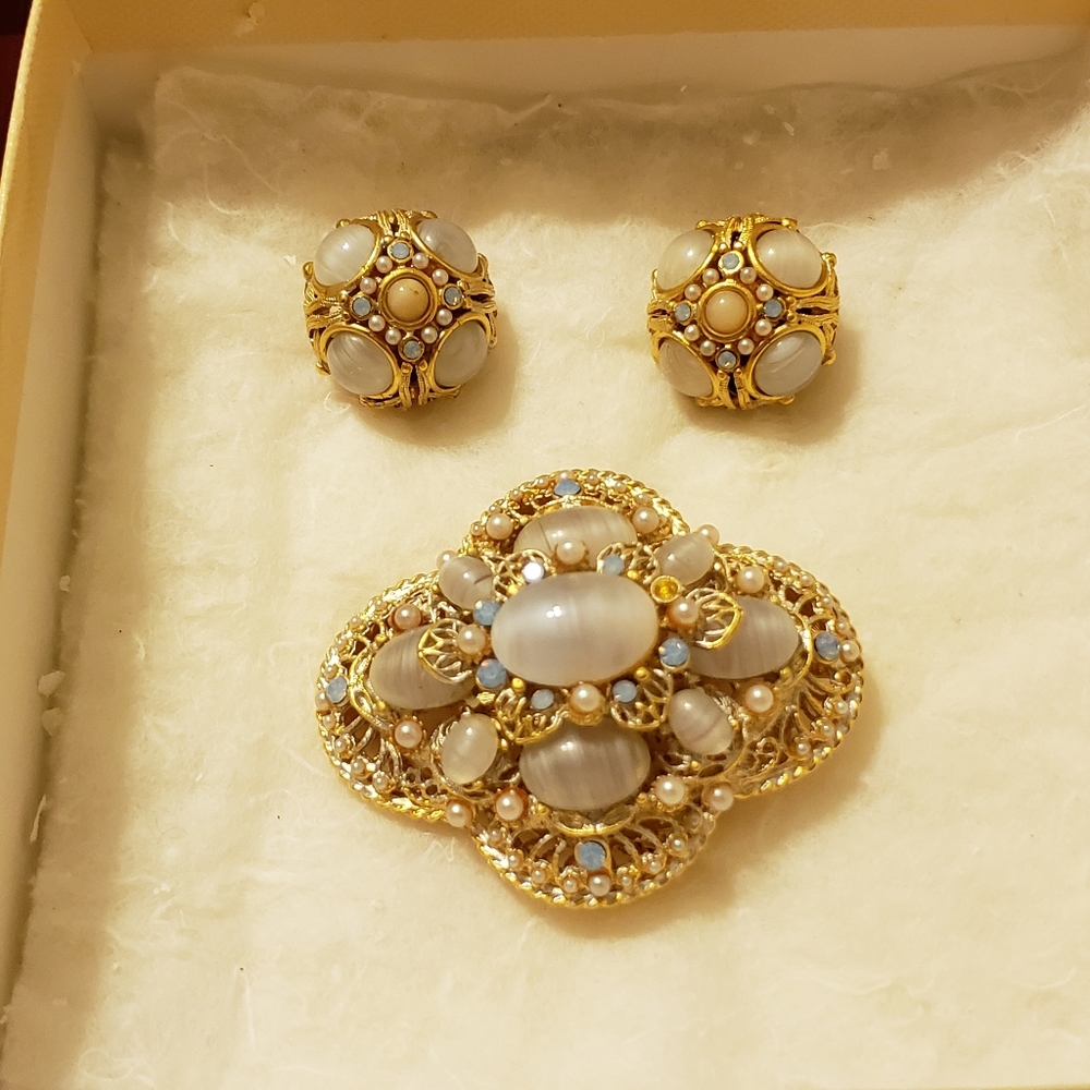 Vintage Barrera Brooch and earrings